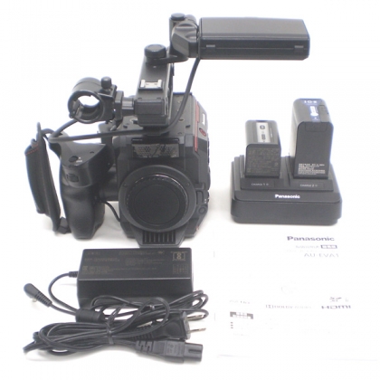 AU-EVA1 5.7Kコンパクトシネマカメラ