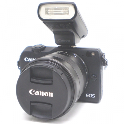 EOS M2 ミラーレスカメラ